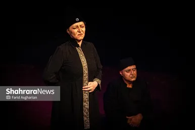 عکس‌هایی از نمایش «آداب شکار روباه»؛ از سایه شاه تا سایه قتل در مشهد