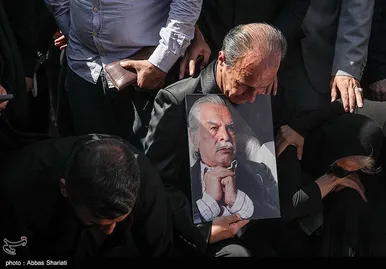 مراسم تشییع و خاکسپاری «منوچهر اسماعیلی» پیشکسوت دوبله ایران