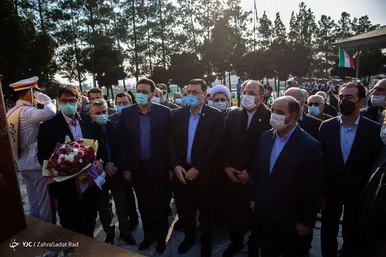 رئیس بنیاد شهید به مناسبت سال نو میلادی به مزار شهدای ارمنی رفت