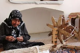سهم ۴۷ درصدی بانوان در تولید صنایع&zwnj;دستی خراسان رضوی