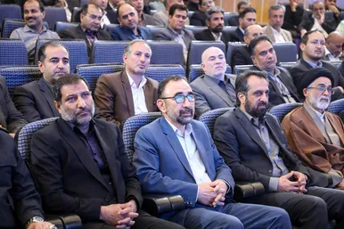 آیین تجلیل از خادمان قرارگاه عملیاتی خدمات سفر 