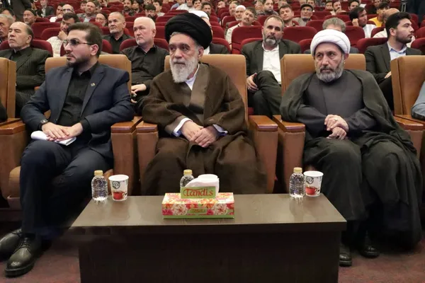 حامد شاکرنژاد: حضور مردم افغانستان در ایران برکات زیادی داشته است