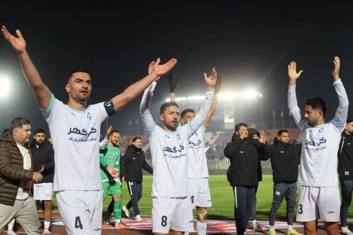 برد شیرین گل گهر در اراک