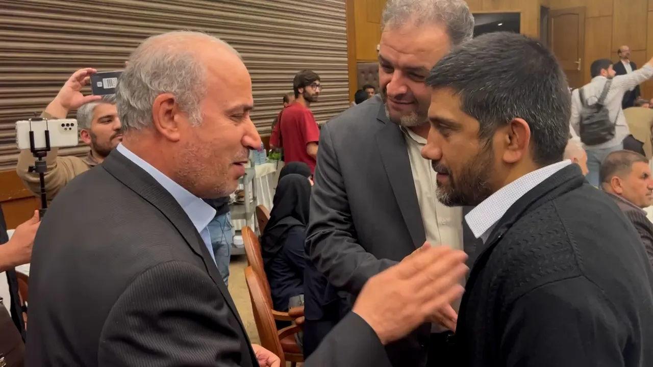 دیدار تاج و دبیر