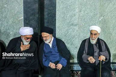 گزارش تصویری | شب دوم مراسم بزرگداشت رهبر شهید ایران در حرم مطهر امام رضا (ع)