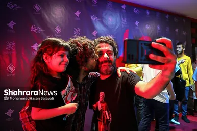 اکران فیلم سینمایی مصلحت با حضور عوامل فیلم در مشهد