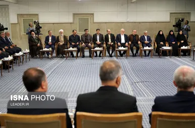 عکس‌هایی از دیدار رئیس‌جمهور و اعضای هیئت دولت چهاردهم با رهبر معظم انقلاب
