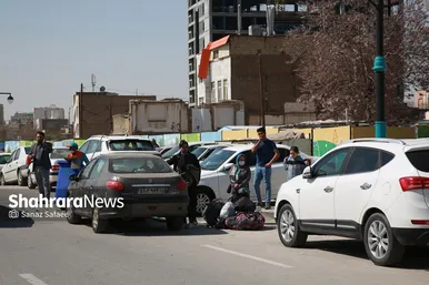 حضور زائران نوروزی در خیابانهای اطراف حرم مطهر رضوی