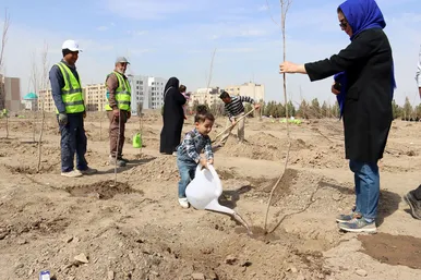 مراسم روز درختکاری در مشهد 