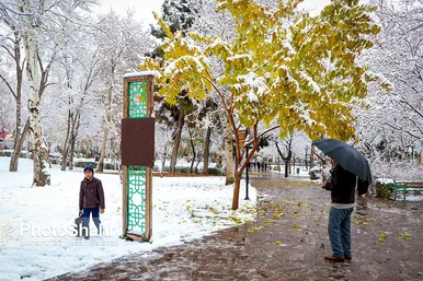 بارش اولین برف پاییزی در مشهدمقدس