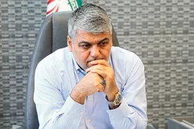 ستار همدانی: آقای سمیعی، به خاطر هواداران استعفا بده