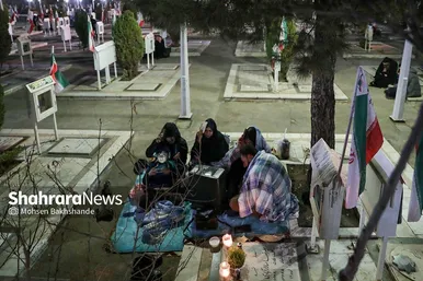 گزارش تصویری | مراسم احیای سومین شب قدر در جوار گلزارشهدای بهشت‌رضا(ع) (۳ فروردین ۱۴۰۴)