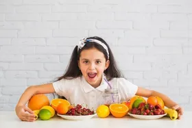 چگونه کودکان را به خوردن میوه علاقه&zwnj;مند کنیم؟