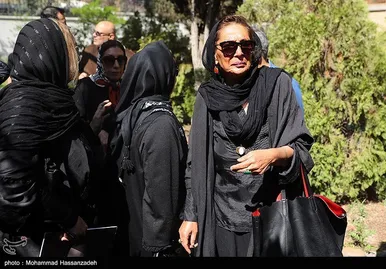 عکس‌هایی از تشییع پیکر رضا داودنژاد