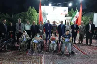 آیین اهدای ۳۰۰ دستگاه ویلچر و بسته تحصیلی به دانش‌آموزان توان‌یاب خراسان رضوی برگزار شد + فیلم