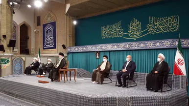 دیدار جمعی از مسئولان نظام و مهمانان شرکت کننده در کنفرانس وحدت اسلامی با رهبر معظم انقلاب