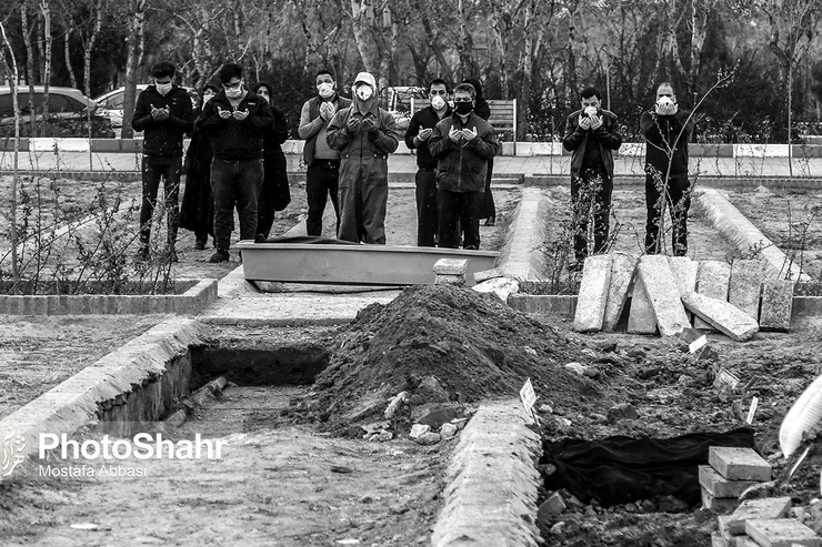 کمبود تابوت و آمبولانس در پی افزایش آمار فوت‌شدگان ناشی از فاجعه کرونا در مشهد