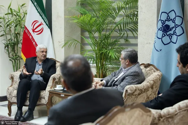 شهردار مشهد با مدیرکل اتباع و مهاجران خارجی خراسان رضوی دیدار کرد + عکس