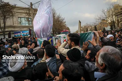 تشییع دو تن از شهدای حمله تروریستی کرمان در مشهد