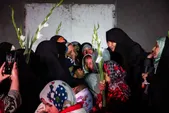 همسر شهید شوشتری: سردار با نمایش «نوری در نیمروز» بهتر دیده شد| تجلیلی متفاوت از طیبه دورهی سرولایتی با حضور ۲ هزار تماشاگر