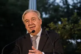 دبیرکل سازمان ملل متحد بازهم خواستار لغو محدودیت کار زنان در افغانستان شد