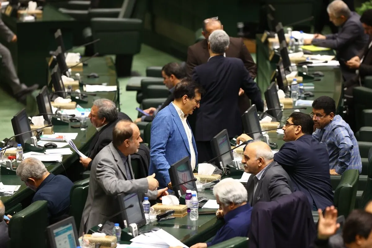 سوال از وزیر بهداشت در صحن علنی مجلس روز‌های ۴ و ۵ آذر ۱۴۰۴