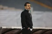 پیروانی خطاب به سرخپوشان: جواب نکونام را ندهید