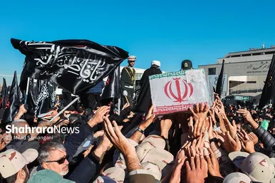 اجتماع عزاداران فاطمی و تشییع پیکر ۱۲ شهید گمنام دفاع مقدس و ۲ شهید حادثه تروریستی راسک در مشهد