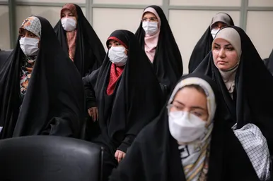 دیدار شاعران و اساتید ادبیات فارسی با رهبر انقلاب