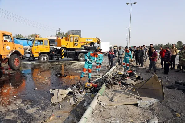 تصادف مرگبار در جاده مشهد به گلبهار | عملیات آتش‌نشانان  برای جلوگیری از انفجار+ تصاویر