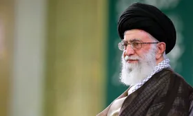 پیام رهبر معظم انقلاب خطاب به جوانان فرانسه: &laquo;از رئیس جمهور خود بپرسید...&raquo;