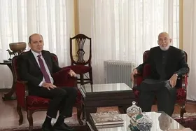 حامد کرزی بازگشایی مدارس و دانشگاه&zwnj;ها به روی دختران را برای توسعه افغانستان حیاتی دانست