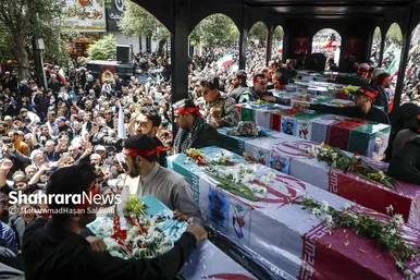 گزارش تصویری | تشییع پیکر مطهر ۱۵ شهید حملات خصمانه اخیر رژیم صهیونیستی به ایران در مشهد مقدس (جمعه ۶ تیر ۱۴۰۴)