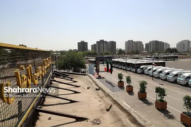 رونمایی از ١۵٠ دستگاه ون و اتوبوس با حضور وزیر کشور در مشهد