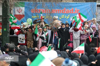 گزارش تصویری حضور باشکوه مردم مشهد در راهپیمایی ۲۲ بهمن - ۲
