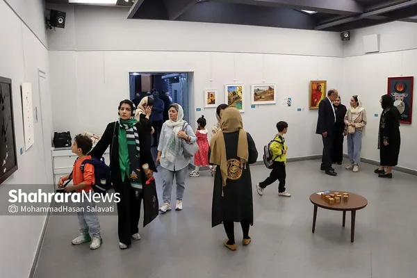 «رواق حافظ»؛ نمایشگاه گروهی هنرهای تجسمی در نگارخانه فردوسی مشهد + تصاویر