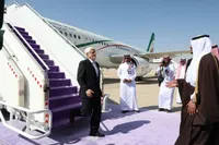 عارف وارد عربستان سعودی شد (۲۱ آبان ۱۴۰۳)