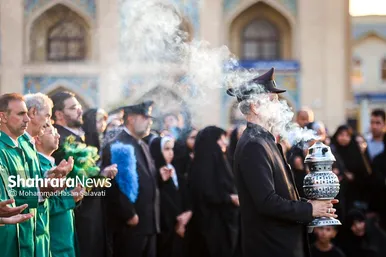 گزارش تصویری | آیین تعویض پرچم گنبد منور رضوی بعد از ۶۳ روز عزای ماه محرم و صفر