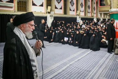 گزارش تصویری | مراسم بزرگداشت شهدای جنگ تحمیلی اخیر با حضور رهبر انقلاب اسلامی