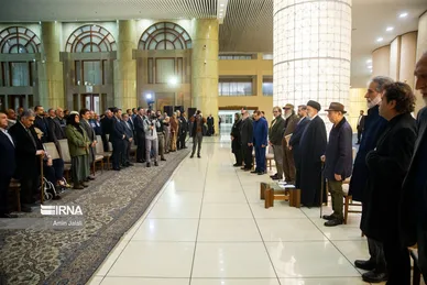عکس‌هایی از افطاری رئیس جمهور با بازیگران