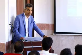 ویدئو | صحبت&zwnj;&zwnj;های شنیدنی عادل فردوسی&zwnj;پور در دانشگاه شریف