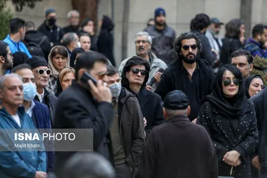 حضور هنرمندان در مراسم تشییع پیکر بیتا فرهی