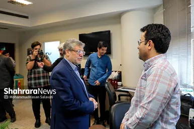 حضور شهردار مشهد در موسسه شهرآرا به مناسبت روز خبرنگار