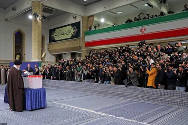 حضور رهبر معظم انقلاب در انتخابات مجلس شورای اسلامی و مجلس خبرگان رهبری