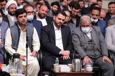 دیدار شاعران و اساتید ادبیات فارسی با رهبر انقلاب