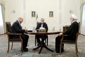 رئیس&zwnj;جمهور در نشست سران قوای سه&zwnj;گانه: تا قبل از عید اقداماتی برای تأمین معیشت مردم انجام می&zwnj;دهیم + ویدئو