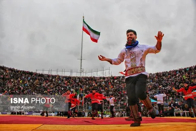 مسابقات کشتی با چوخه اسفراین