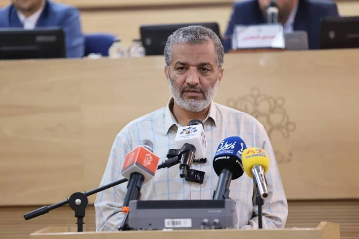 عضو شورای اسلامی شهر مشهد: نباید به مسائل کوچک و پیش‌پا افتاده در شورا اهمیت دهیم| در هر جلسه شورا باید طرح جدیدی را برای مردم ارائه دهیم