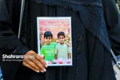 ویدئو| میناب در قلب مشهد ماندگار شد | خادمان امام رضا(ع) خانواده‌ شهدای میناب در مشهد را بدرقه کردند