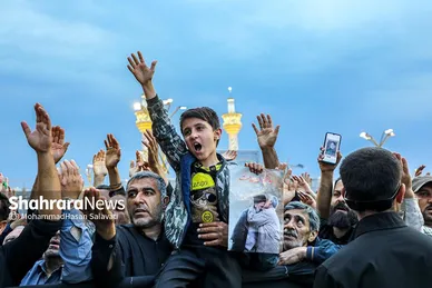 تصاویری از استقبال و تشییع پیکر رئیس جمهور رئیسی و شهدای خدمت در مشهد